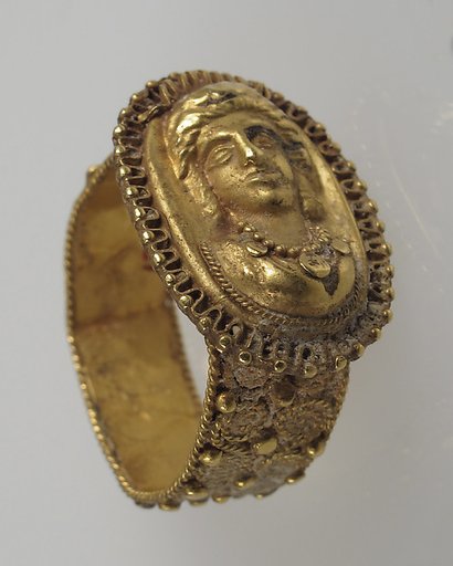 Finger Ring