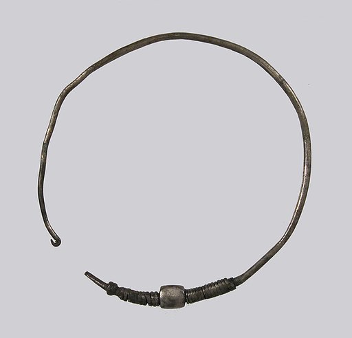 Earring