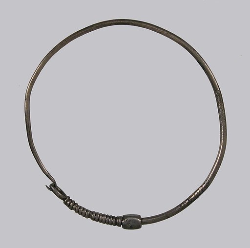 Earring