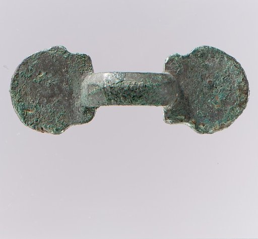 Equal-Arm Brooch