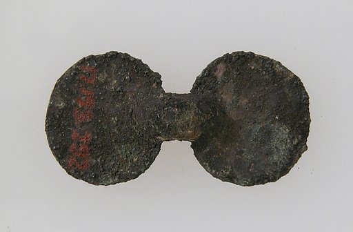 Equal-Arm Brooch