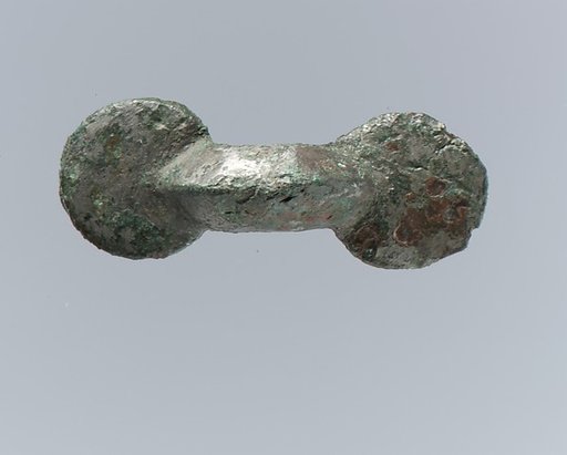 Equal-Arm Brooch