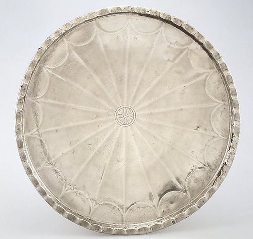 Ribbed Plate
