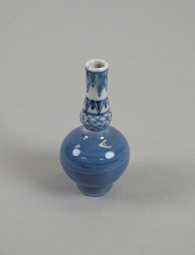 Miniature bottle