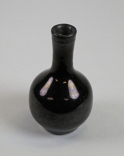 Miniature bottle