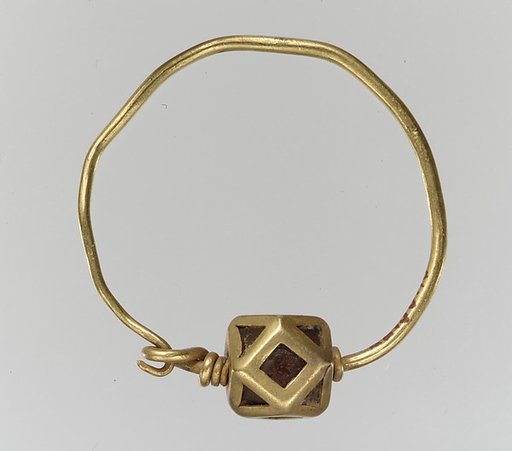 Gold Earring with Garnets