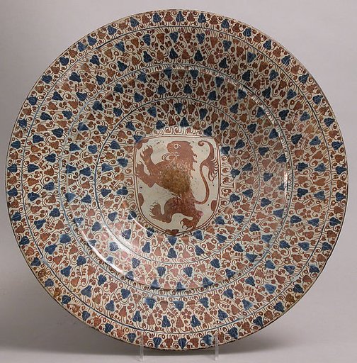 Plate with Heraldic Shield of a Rampant Lion