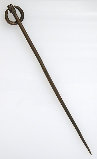 Annular Brooch