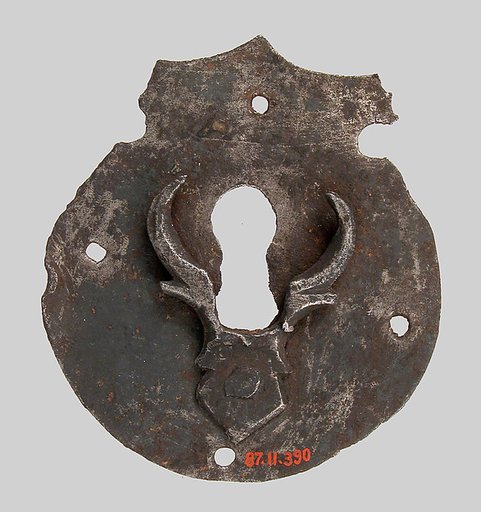 Escutcheon plate