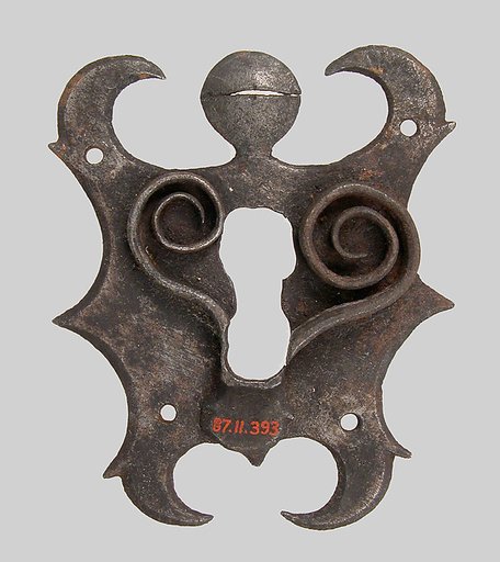 Escutcheon plate