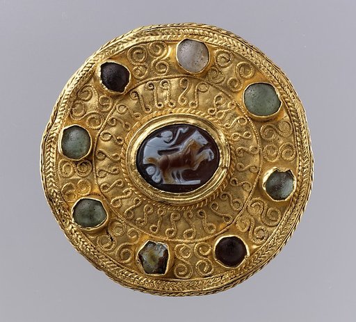 Disk Brooch with Cameo
