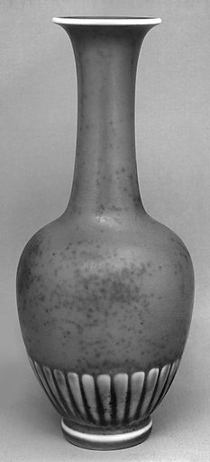 Vase with chrysanthemum petals