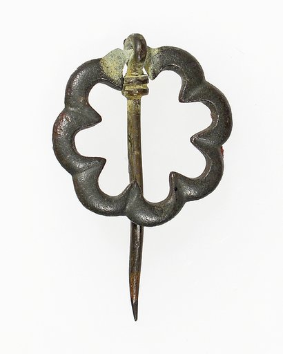 Ring Brooch