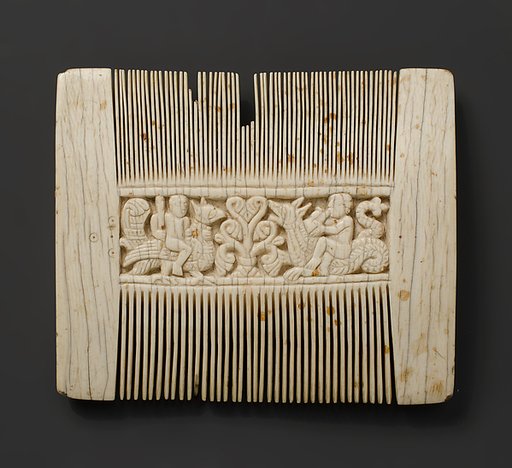 Comb with Putti and Sea Creatures