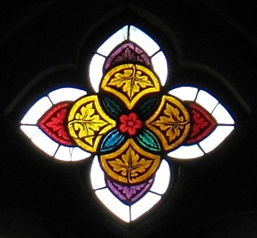 Quatrefoil-shaped Tracery Light