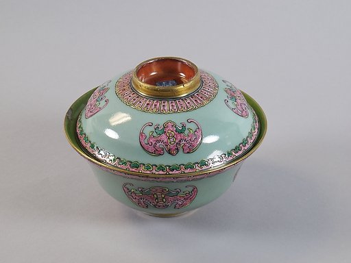 Covered bowl with bats