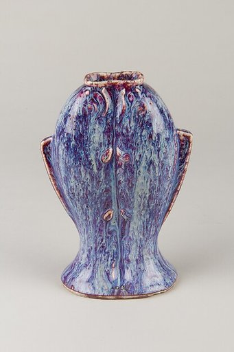 Vase in the form of twin fish