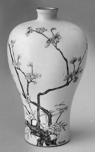 Meiping vase with plum blossoms and bamboo