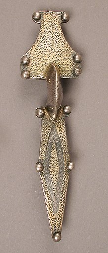 Bow Brooch