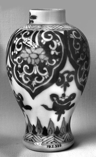 Minature vase with floral pattern