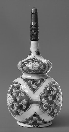 Sprinkler in the form of double gourd