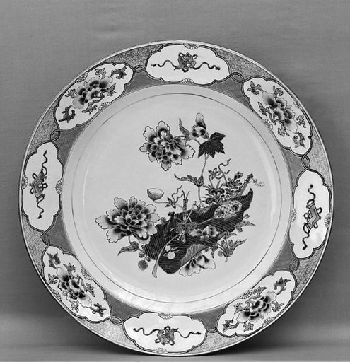 Plate with symbols of the Eight Immortals