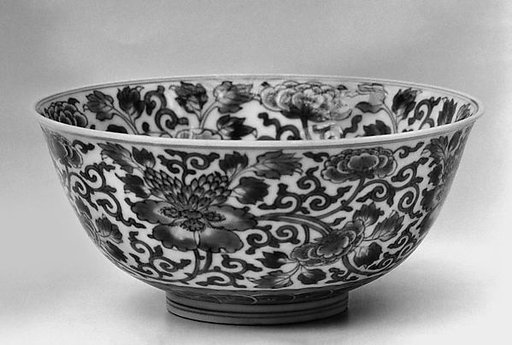 Bowl with flowers