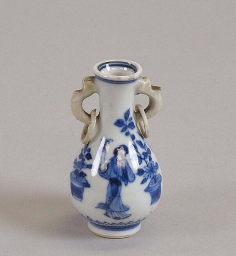 Miniature vase with ladies