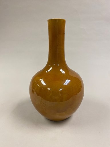Bottle vase