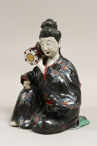 Figure of Girl playing Tsuzumi