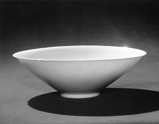 Lobed bowl with dragon and phoenix