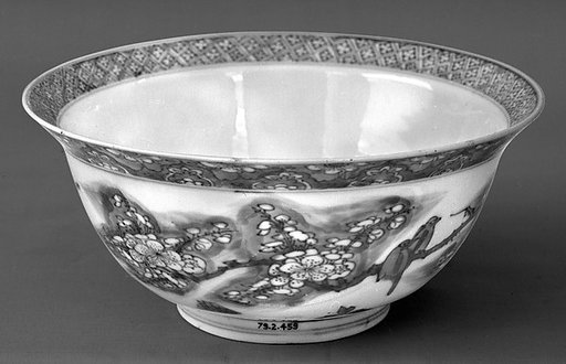 Bowl with birds and flowers