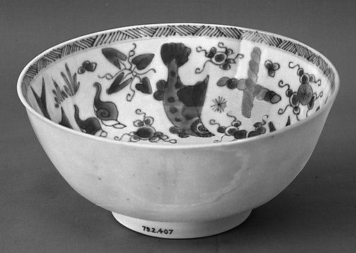 Bowl with crab and fish