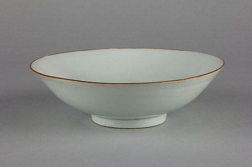 Bowl with floral patterns