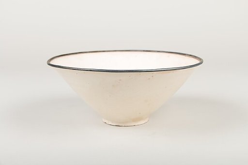Bowl with floral patterns