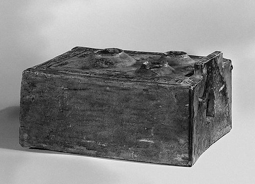 Model of a stove