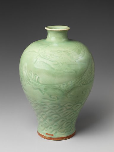 Meiping vase with dragon