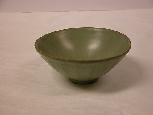 Bowl with lotus petals