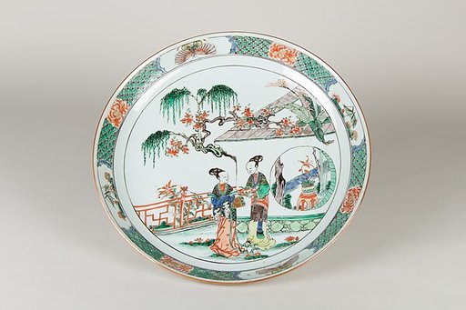 Plate with ladies in a garden