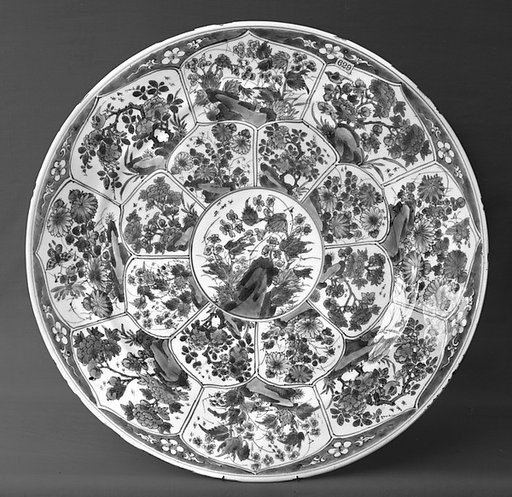 Plate with flowers