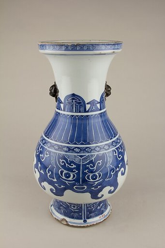 Vase with archaic bronze pattern
