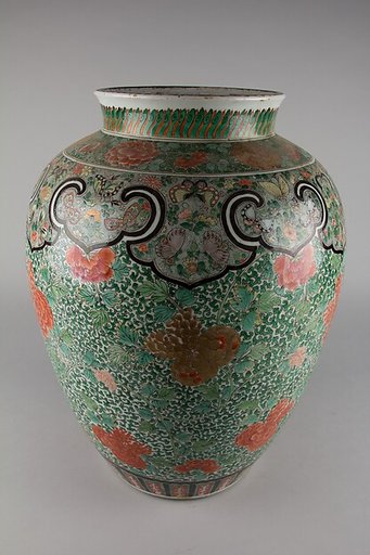 Jar with floral patterns