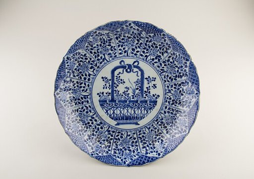Plate with flower basket