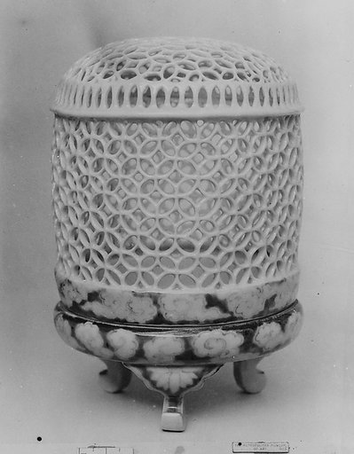 Fire-fly cage