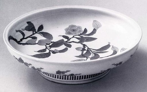 Plate with Decoration of Camellia Branch