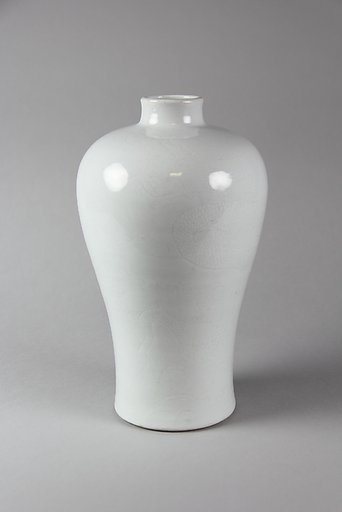 Meiping vase with dragon