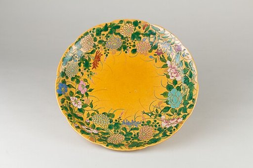 Dish with flowers