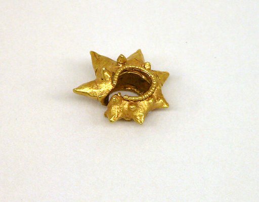 Pair of Ear Clips in the Shape of a Starfruit