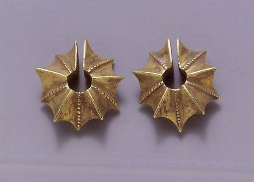 Pair of Ear Clips in the Shape of a Starfruit