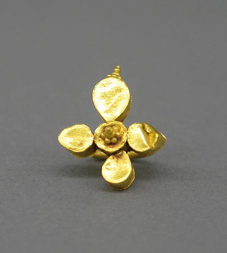 Pair of Ear clips in Quadrefoil Shape with Granulate Design